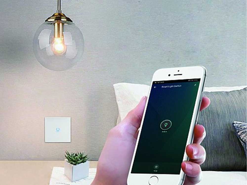 WOOX R7063 Wi-Fi Zigbee Smart Wall Light Switch Robots Cyprus Nicosia Limassol Famagusta Paphos Larnaca smart phone