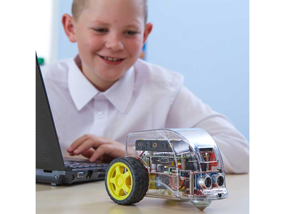 Pi2Go Robots Cyprus Nicosia Limassol Famagusta Paphos Larnaca kid