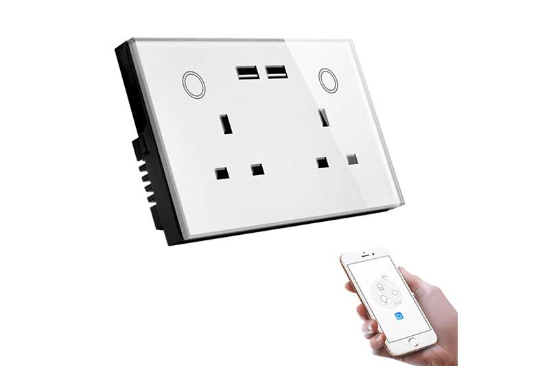 Tuya Smart 2-gang Double Socket With Usb Charger 13amp (4a Usb) Wifi App Robots Cyprus Nicosia Limassol Famagusta Paphos Larnaca hand