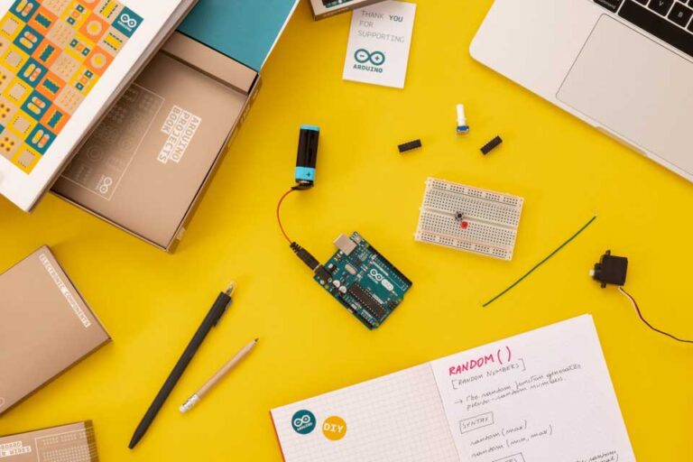 Arduino Starter Kit pakages Platform Robots Cyprus Nicosia Limassol Famagusta Paphos Larnaca parts